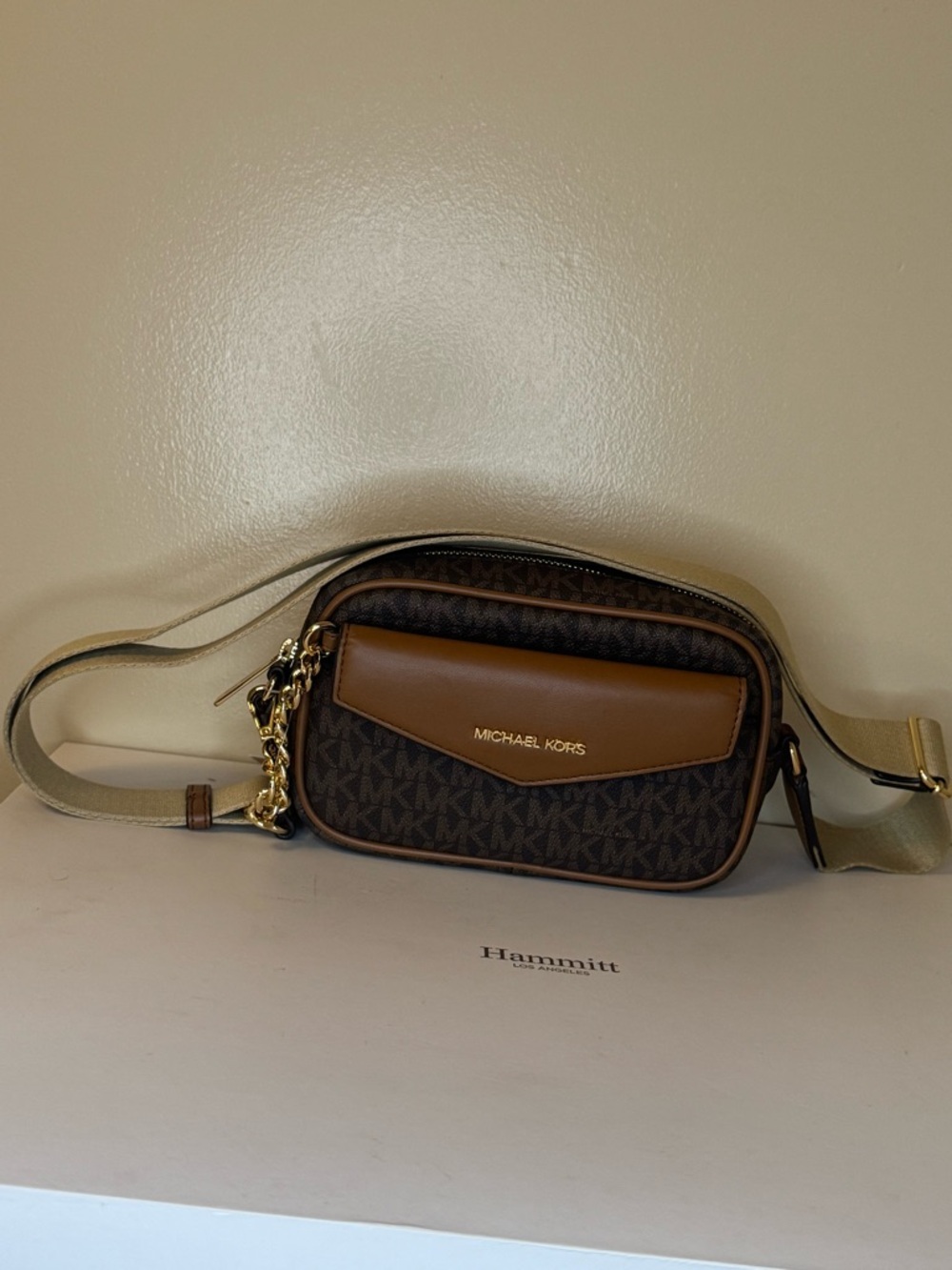 Michael Kors Maisie Small 2-in-1 Camera Crossbody Bag